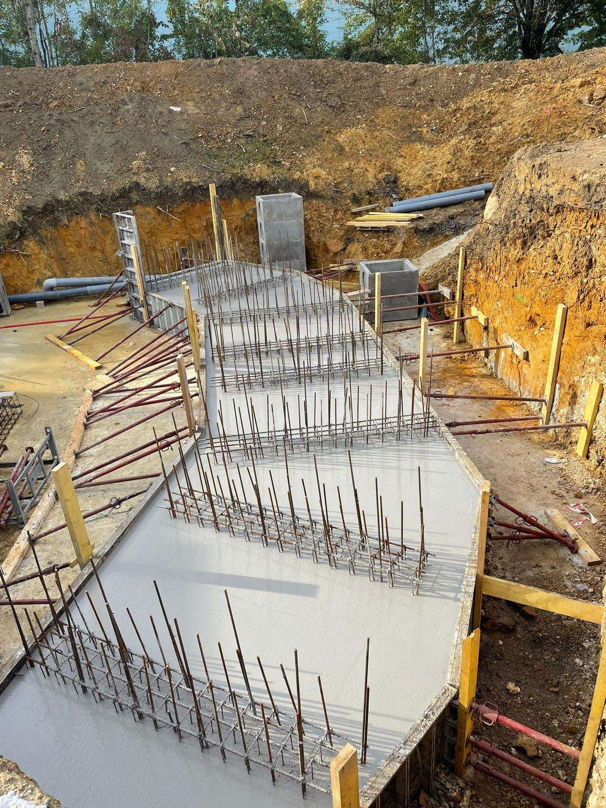 Ferraillage et attentes d’une fondation avant coulage